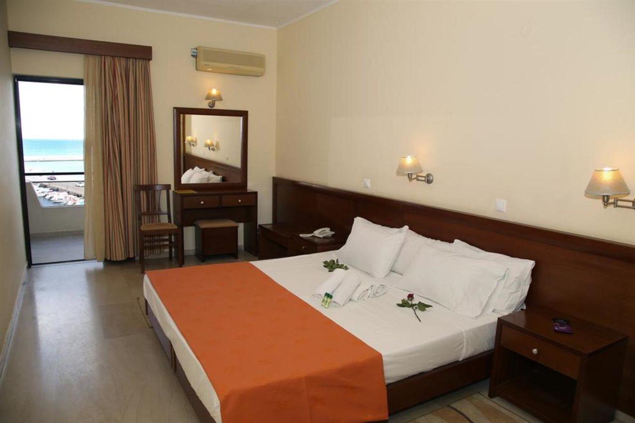 Elysee Hotel Sitía Extérieur photo